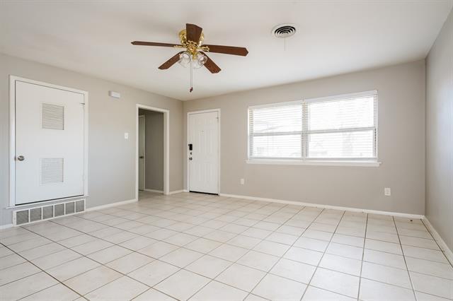 Photo - 1212 Cavender Dr