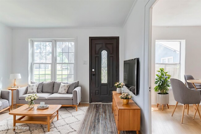 Photo - 607 N Speed St