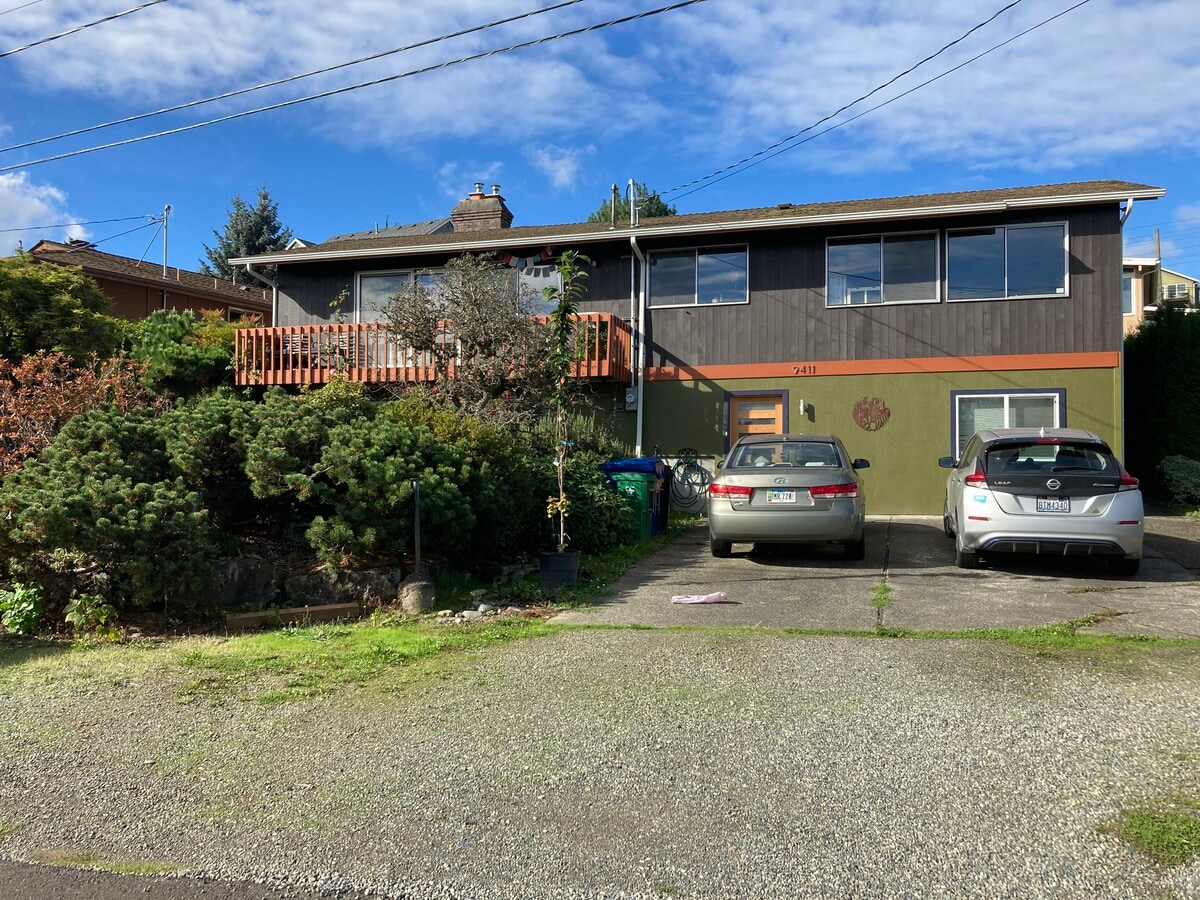 Photo - 9411 50th Ave S