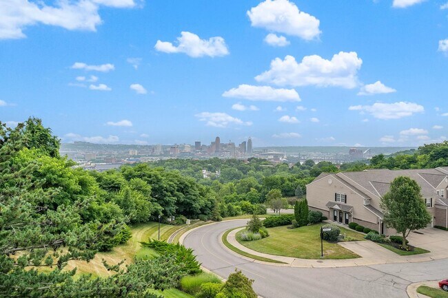 Photo - 422 Breezewood Ct Unidad 305