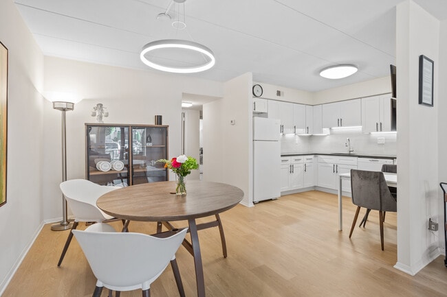 Photo - Ambassador Apartments