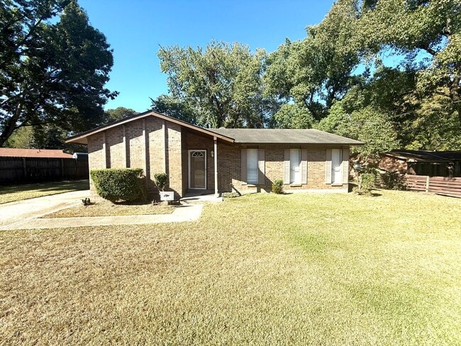 ** 3 Bed 2 Bath located off Wares Ferry ro... - ** 3 Bed 2 Bath located off Wares Ferry ro...