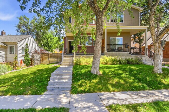 Building Photo - $3,840.95 - 4 bed, 3.5 bath Updated Townhome in Englewood!