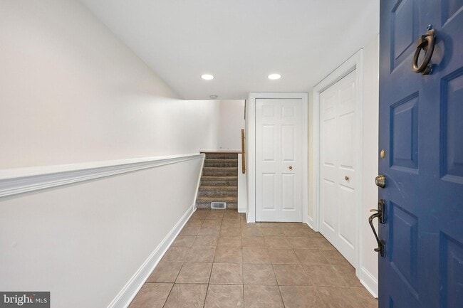 127 Kings Croft Dr