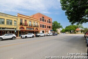 Photo - 142 W San Antonio St