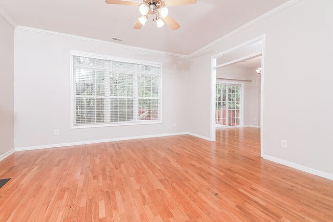 Photo - 8173 Rolling Glenn Dr