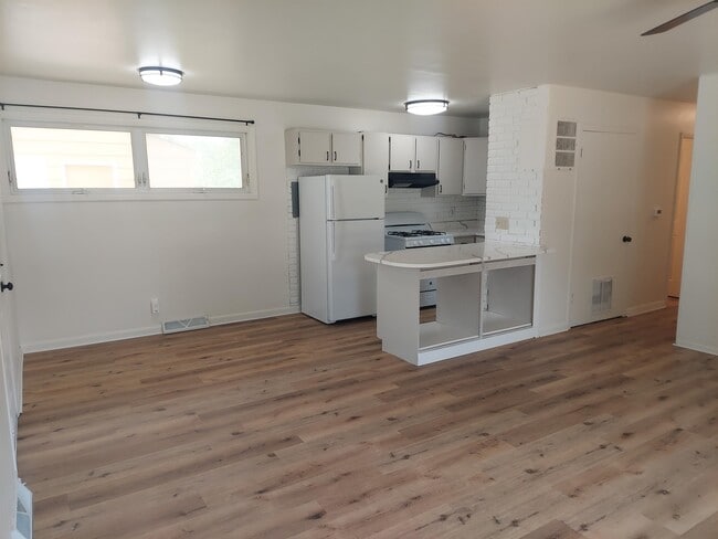 Photo - 311 Stewart Dr