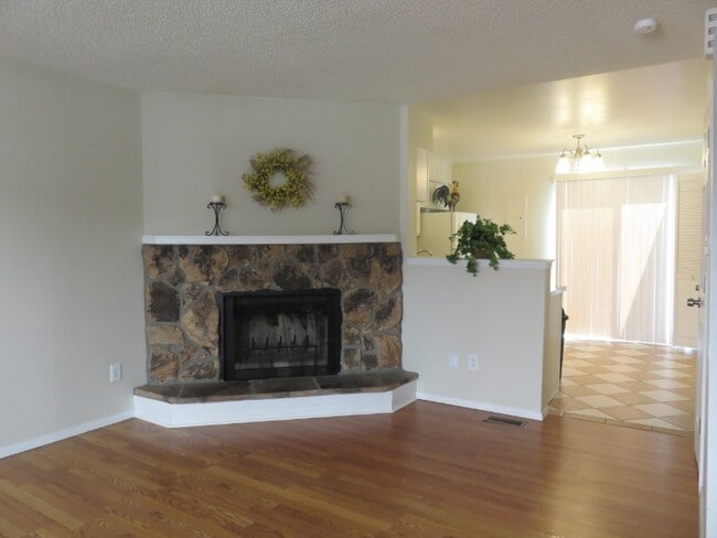 Photo - 1848 Zebulon Dr