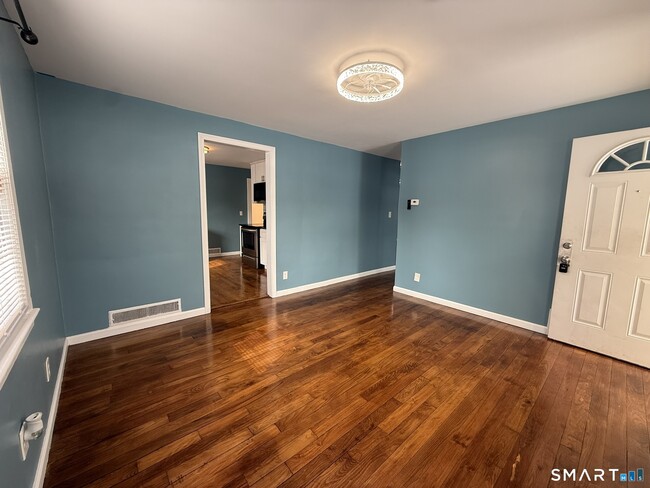 Photo - 22 Higbie Dr