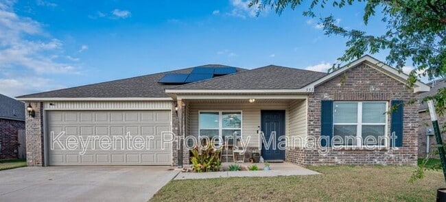 Building Photo - 551 SE 4th St