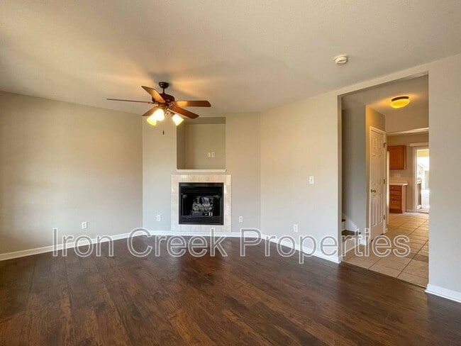 Photo - 100 Rotunda Cir