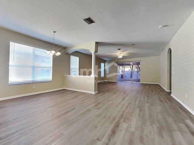 5018 Sky Blue Dr
