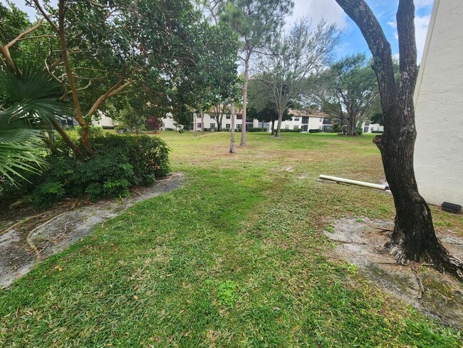 Photo - 3345 Lucerne Park Dr Unit 3345