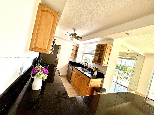 Photo - 1824 Brickell Ave Unidad 4c