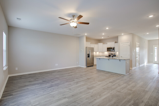 Photo - 332 Ellesmere Ct Townhome