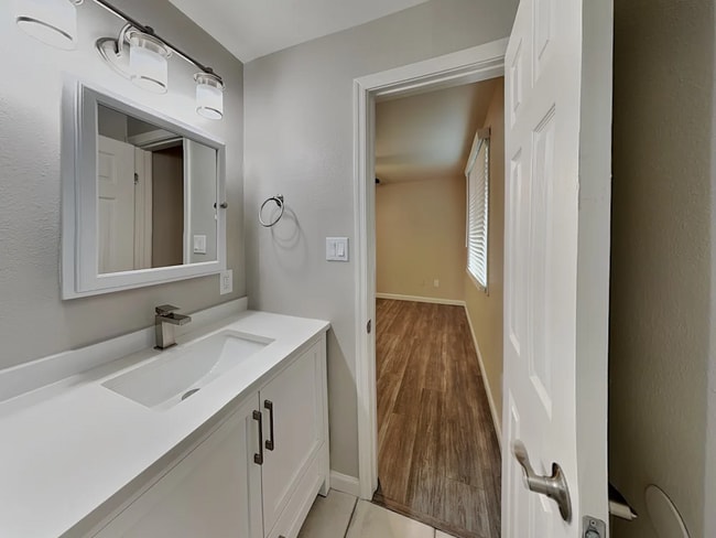 Photo - 1704 W Thunderbird Rd