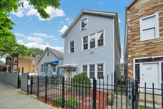 Building Photo - 4815 S Laflin St Rental