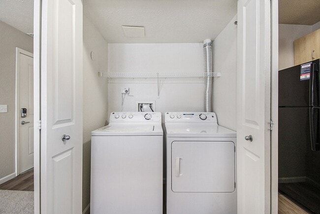 Lynbrook Apartments and Townhomes