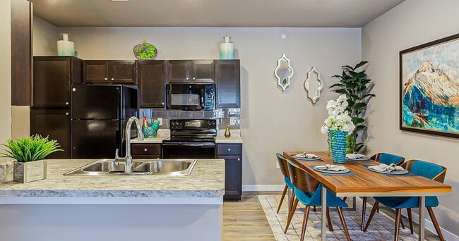 Photo - Paragon Westover Hills Apartments