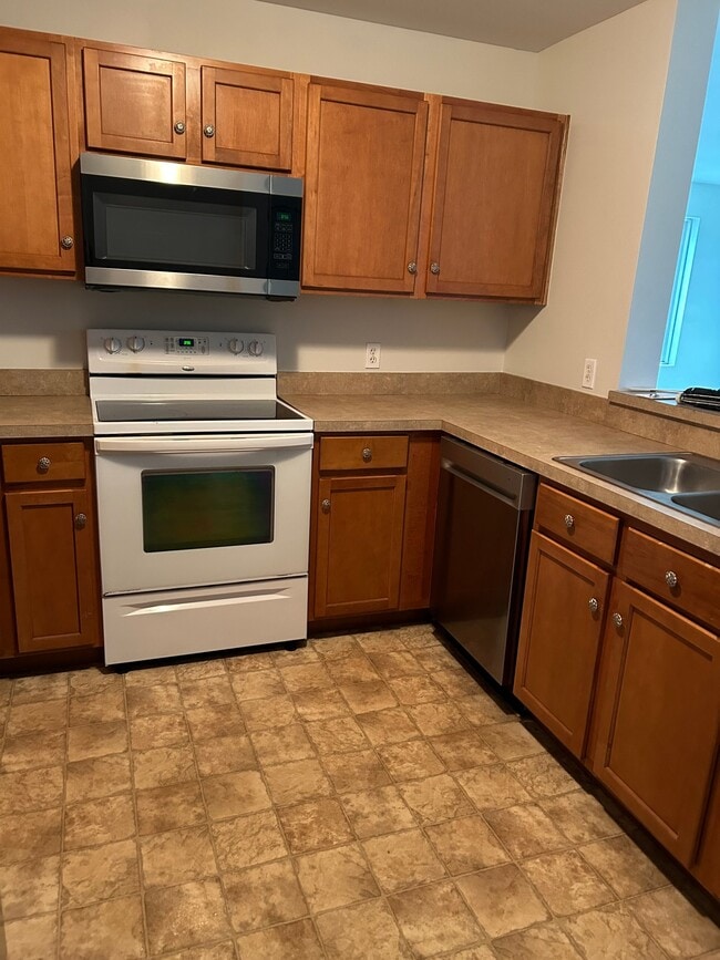Photo - 132 Bertram Dr Unit A