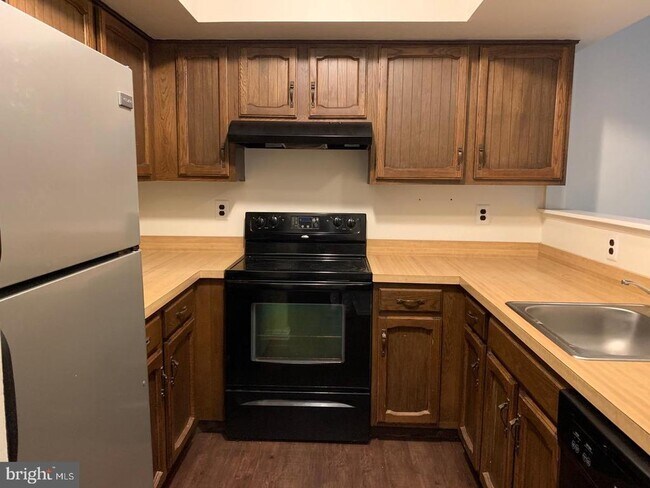 Photo - 513 Fairview Rd