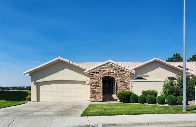 Tuscan-Style Townhome for Rent – Prime Ken... - Tuscan-Style Townhome for Rent – Prime Ken...