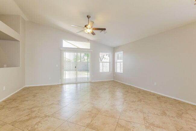 Photo - 10435 W Medlock Dr