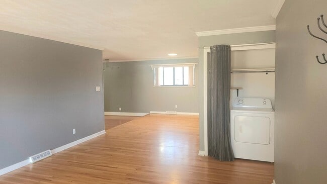 Photo - 6068 Vivian Ct