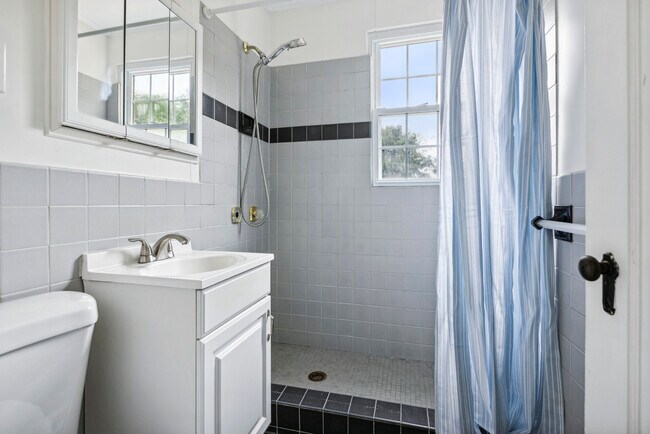 Photo - 45 Longfellow Dr