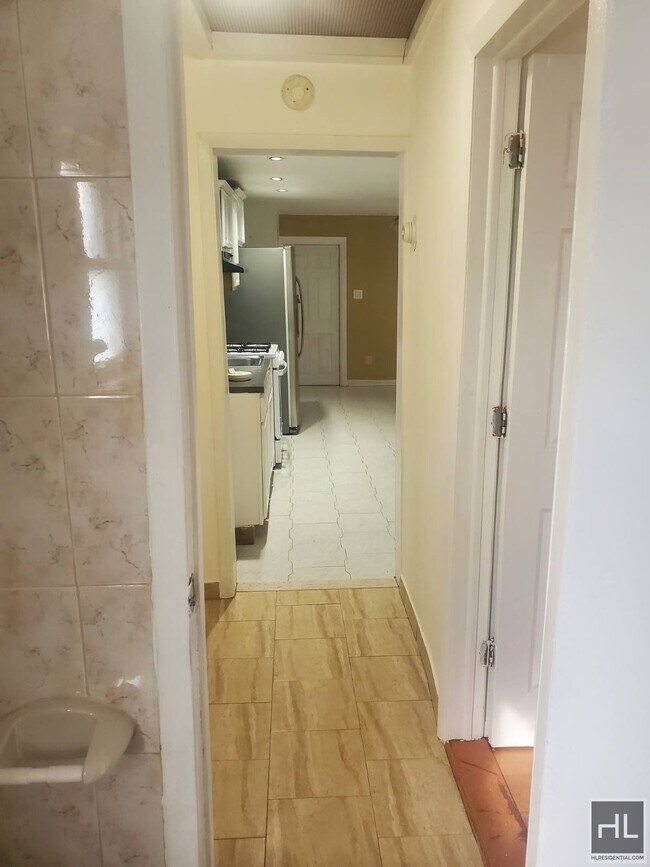 Photo - 163rd Rd Unit 2