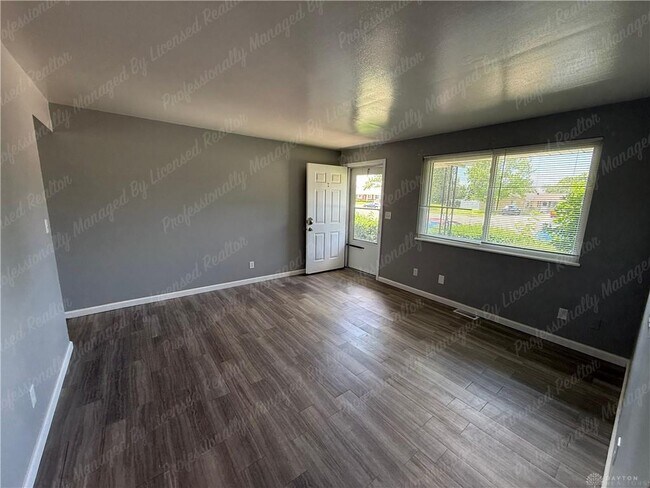 Photo - 5444 Bellefontaine Rd