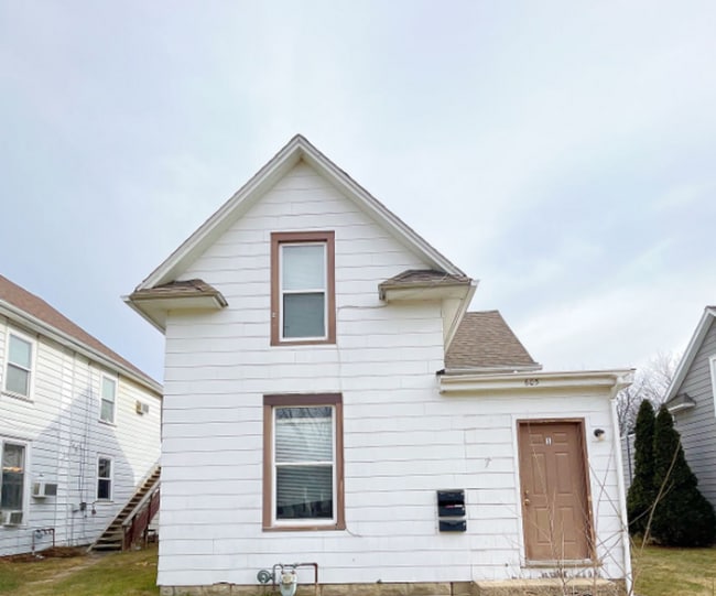 Building Photo - Park Place Apartments Unit 3