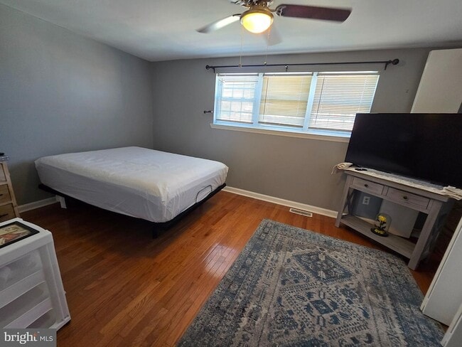 Photo - 1116 W Oxford St