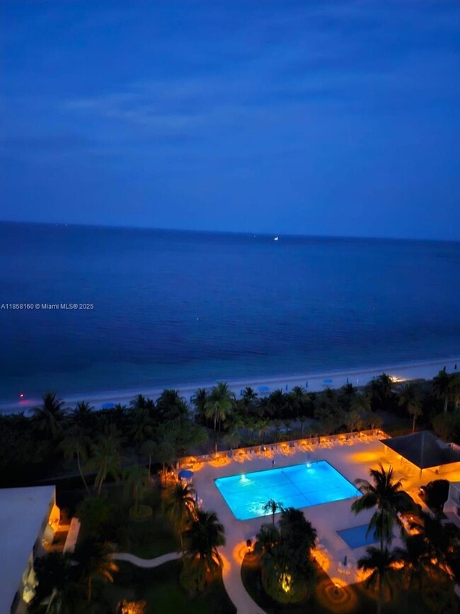 Building Photo - 881 Ocean Dr Unit 16F Rental