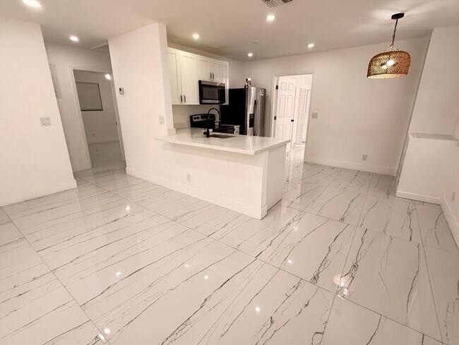 Photo - 4088 SW 51st St Unit 1