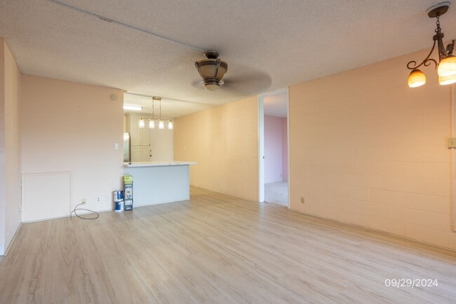 Photo - 3br/2ba/2pkg Condo in Waikalani Woodlands ...