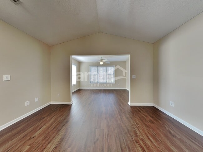 Photo - 5800 Regent Village Dr