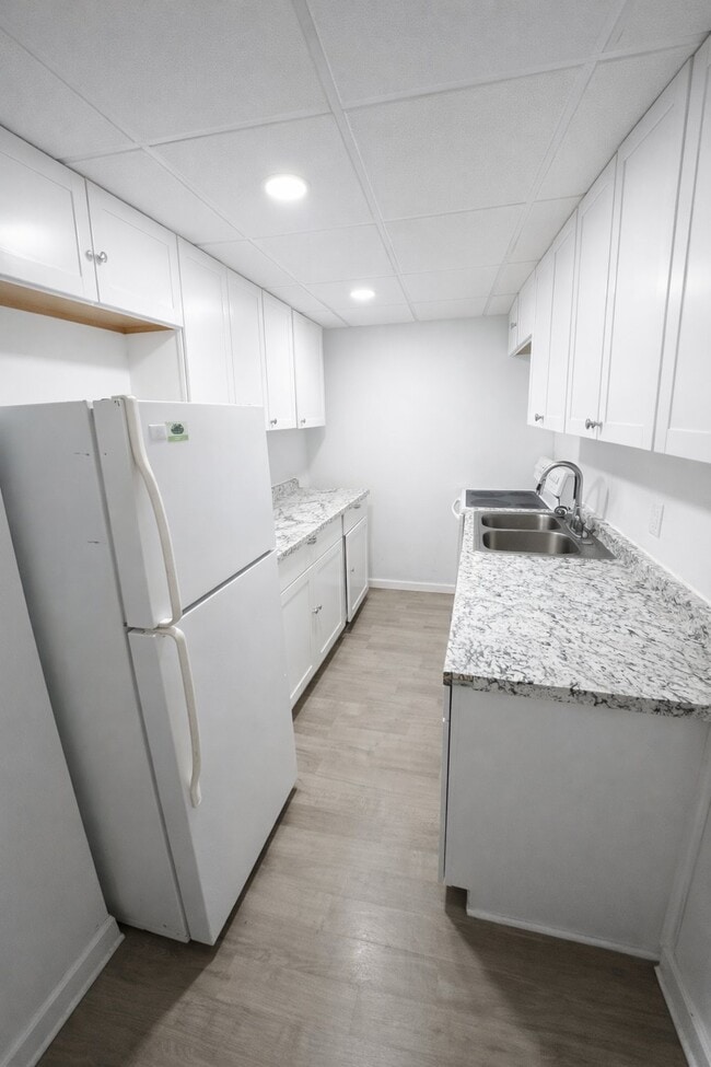 Photo - 100 Lake Ave Unit 1