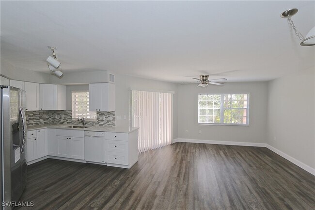 Building Photo - 441 Quail Forest Blvd Unit A301 Rental