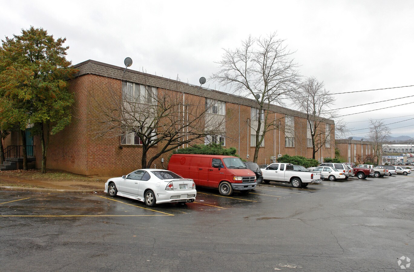 Maple Crest Apartments - Maple Crest Apartments