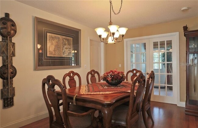 Photo - 2929 Mayflower St