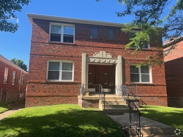 Building Photo - 5249 Pernod Ave Unit 2FL Rental