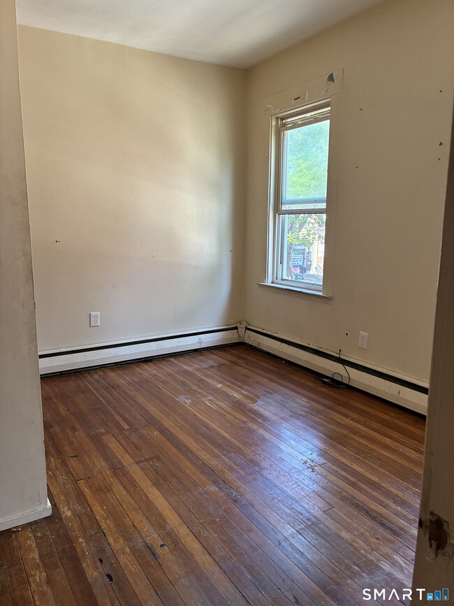 Photo - 427-429 Shelton Ave
