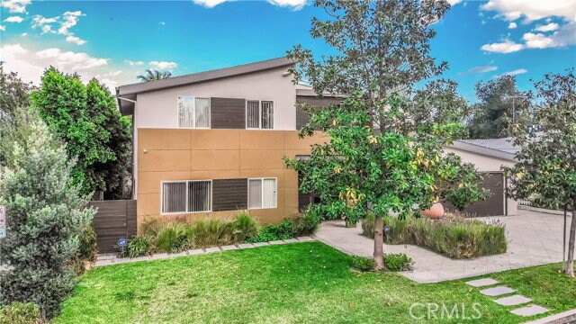 Building Photo - 5512 Leghorn Ave