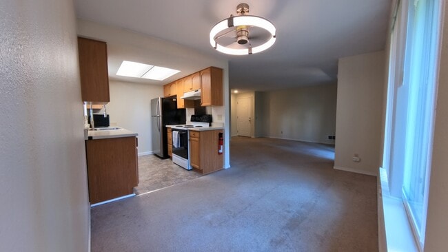 Building Photo - 20816 74th Ave W Unit Apt C