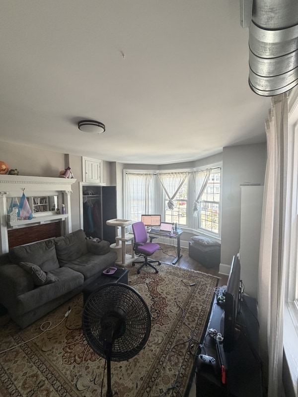 Photo - 4948 Walnut St