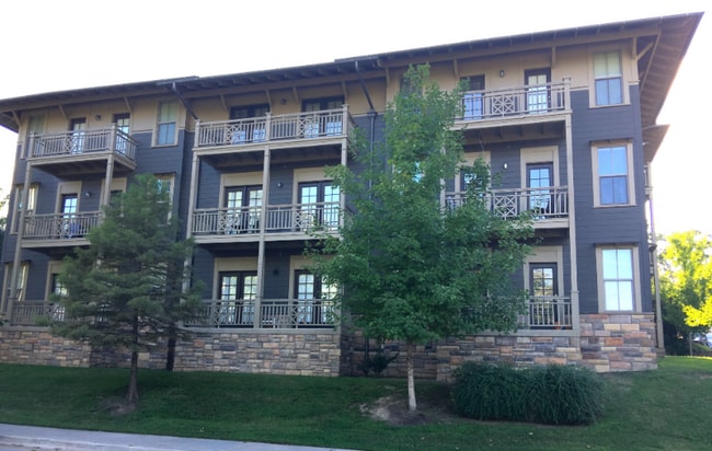 Photo - 705 W Douglas St Unidad 306