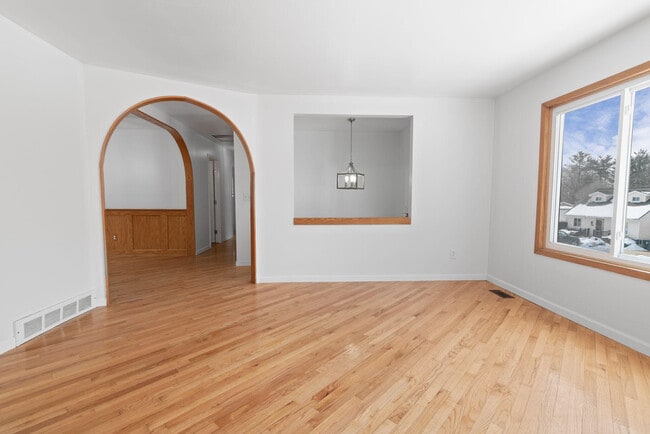 Photo - 655 Ferndale Ave