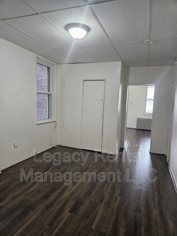 Photo - 424 S Poplar St