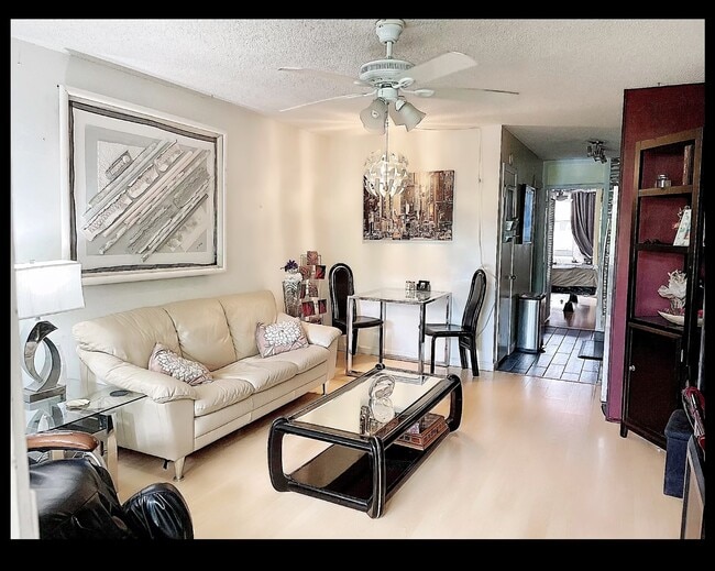 Photo - 425 Ena Rd Unit 204-C
